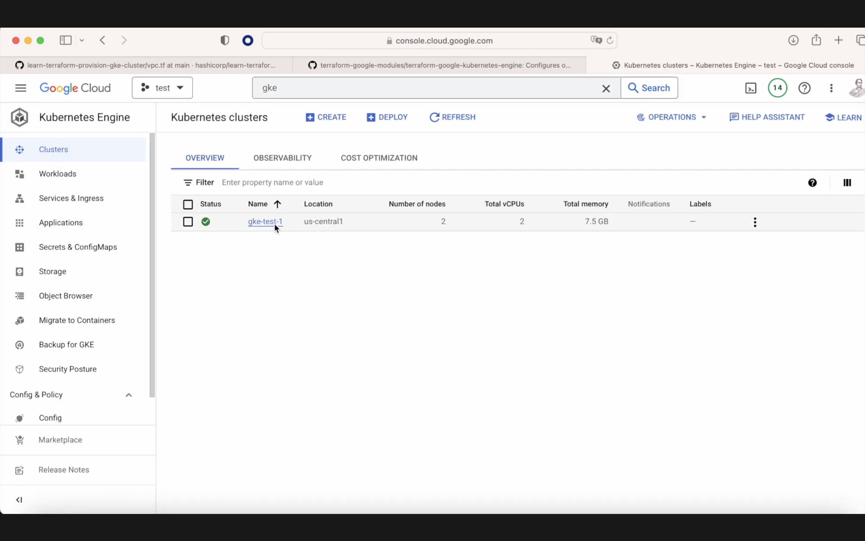 Screenshot of Google Cloud Kubernetes Engine management console displaying a cluster named "gke-test-1" with its location, node count, CPU, and memory resources.